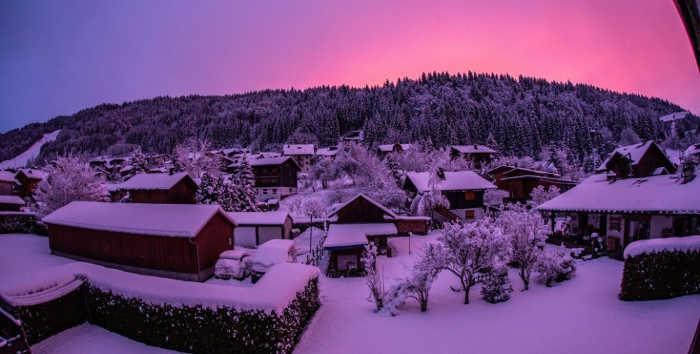 morzine ski village at night