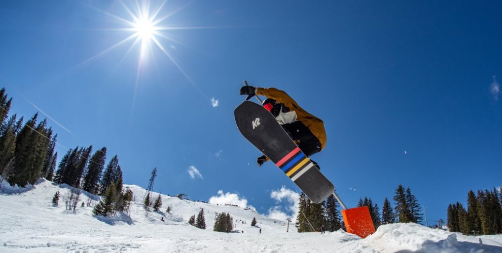 freestyle snowboarder in Morzine and Avoriaz