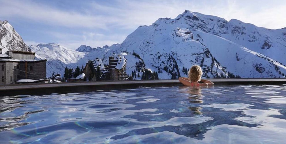 Hotel Mil8 Avoriaz swimming pool