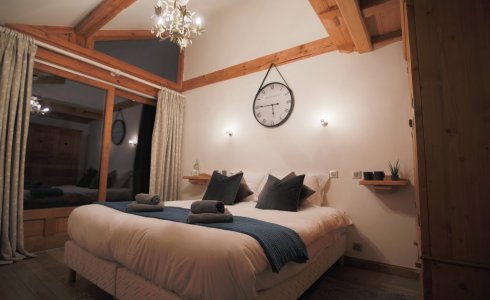 Atlas Sky Apartment double room catered ski accommodation