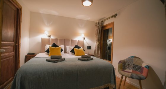 Chalet Five25 catered chalet morzine double room