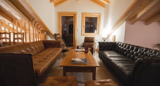 big lounge in morzine ski aparment.jpg