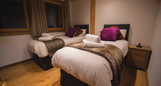 large twin room morzine ski apartment.jpg