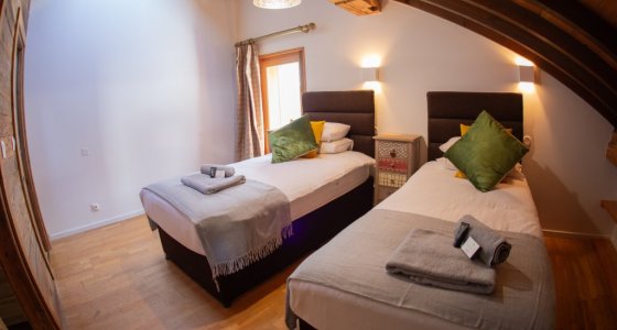 chalet five25 twin bedroom in morzine