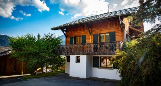 ski season accommodation in Morzine chalet