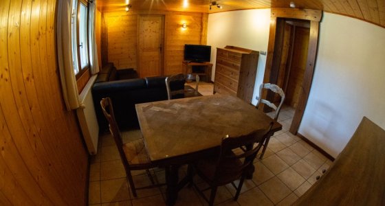 ski season accommodation in Morzine lounge