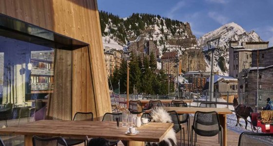 Hotel Mil8 Avoriaz lunch terrace