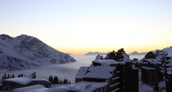 Apartment Alpages Charming Avoriaz snowy sunset view