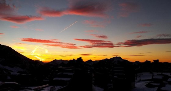 Apartment Alpages Charming Avoriaz sunset mountain view