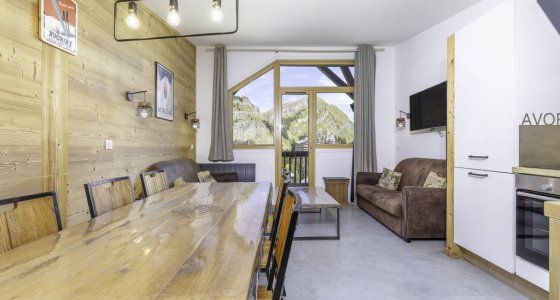 Apartment Neva Avoriaz dining area