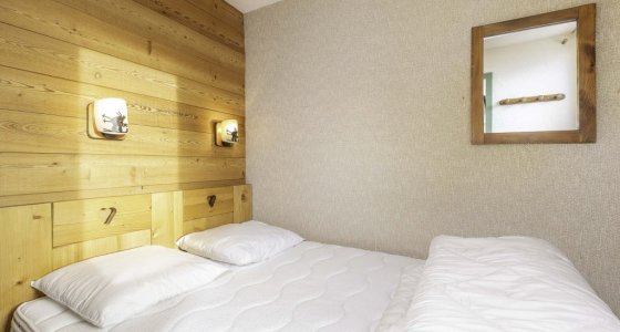 Apartment Alpages Standard Avoriaz double bedroom