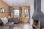 Apartment Araucarya Avoriaz lounge fireplace
