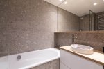 Apartment Elinka Avoriaz bathroom