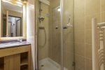 Apartment Alpages Standard Avoriaz shower room
